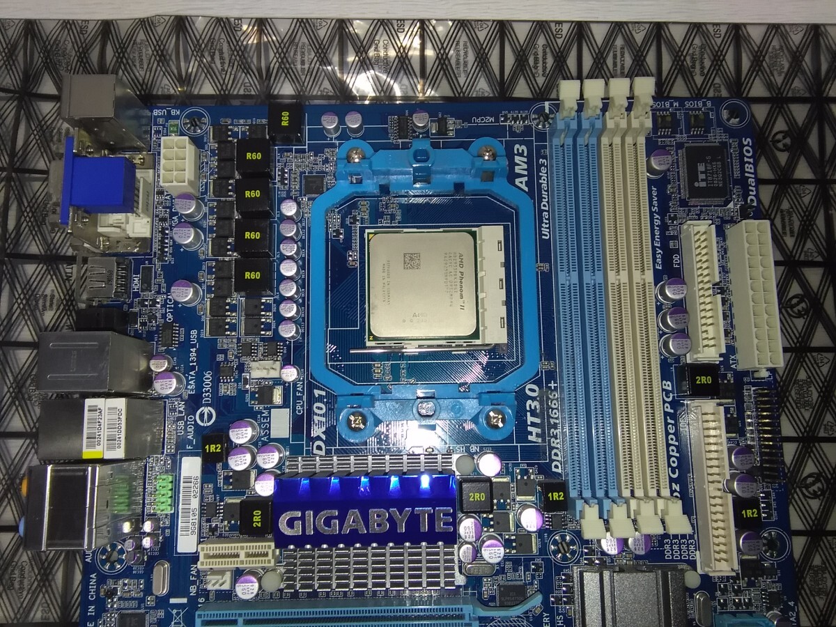 GIGABYTE　マザーボード　GA-MA785GPMT-UD2H　Socket AM3　BIOS確認済み_画像2