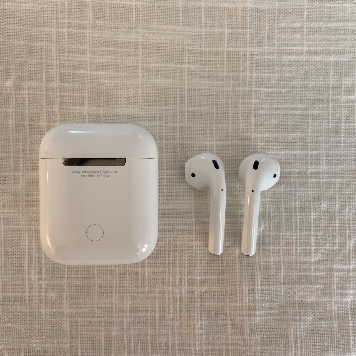 AirPods☆美品☆ Apple エアポッズ エアーポッズ Bluetooth ワイヤレスイヤホン アップル