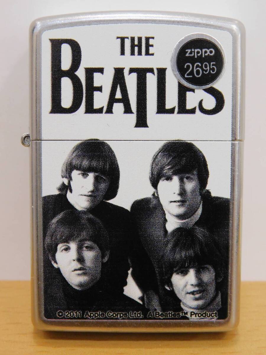 （未使用）ZIPPO ジッポー　THE BEATLES　ビートルズ　4人の写真　2012年製　ライター　箱付き　レア_画像2