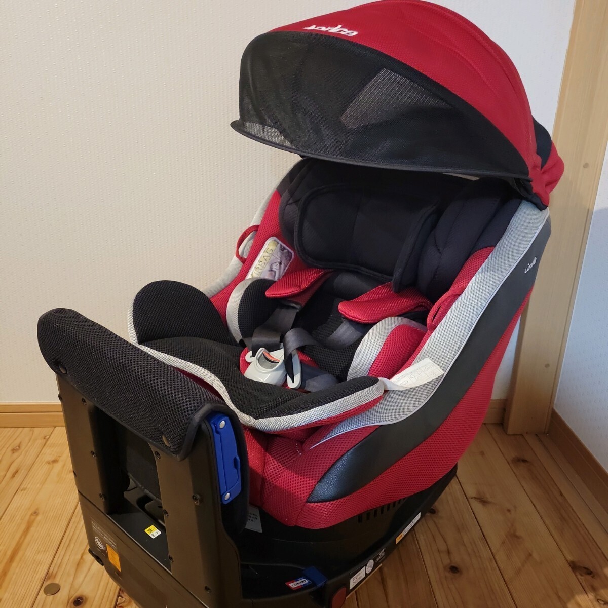 ISOFIX　アップリカ　クルリラ　チャイルドシート　レッド×ブラック_画像8