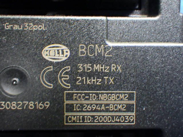 H25年 アウディ A5 2.0TFSIクワトロ B8 8T DBA-8TCDNL ボディコントロールモジュール コンピューター BCM 8K0907064GM [ZNo:05010347]_画像3