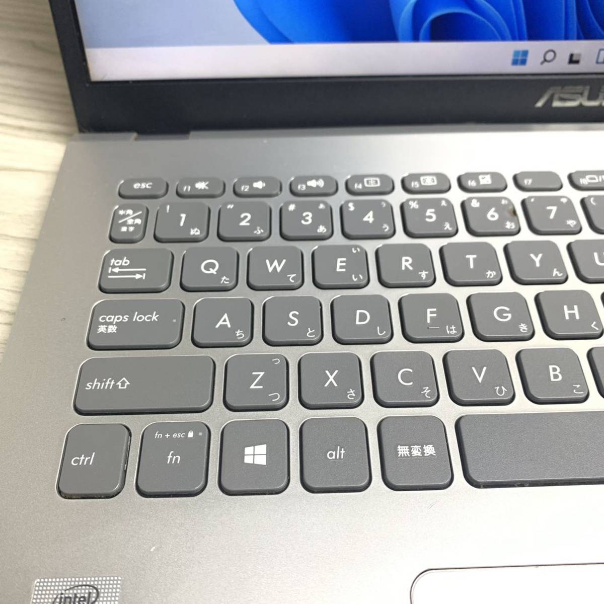 2020年モデル♪第10世代♪Core i7-10510U M.2-SSD512GB ASUS X545FA-BQ140T メモリ16GB Full HD WIN11 office2019_画像3