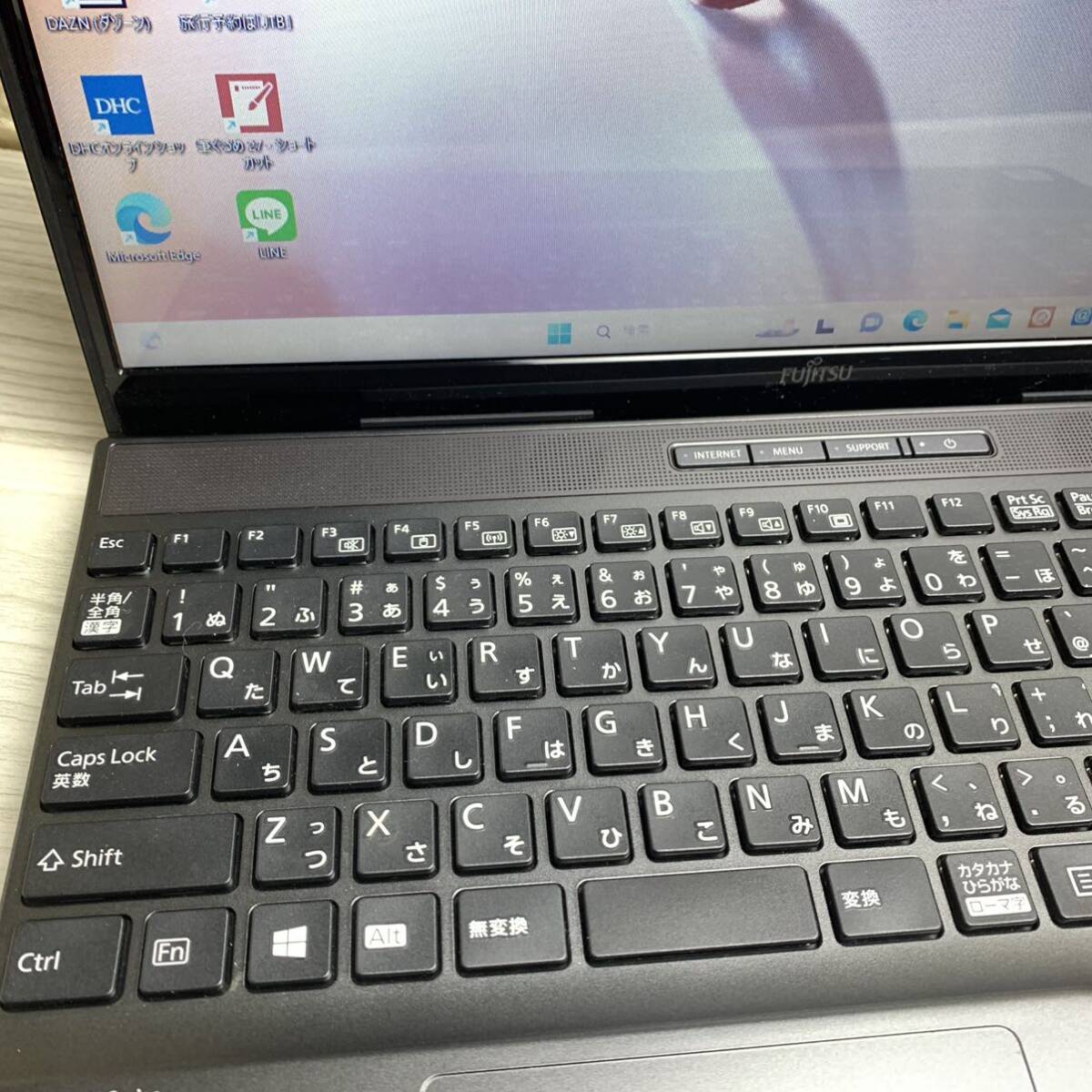 第10世代 Core i3-10110U 新品M.2-SSD512GB 富士通 LIFEBOOK AH45/E メモリ16GB カメラ WIN11 office2019_画像3