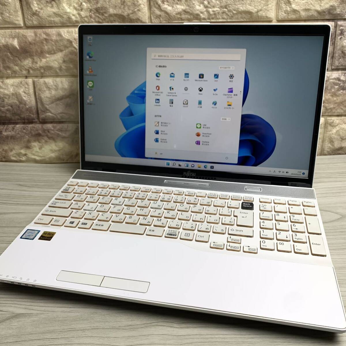 Full HD 第8世代 Core i7-8550U 新品M.2-SSD512GB＋HDD1TB 富士通 LIFEBOOK WA3/B3 メモリ12GB カメラ WIN11 office2019の画像1