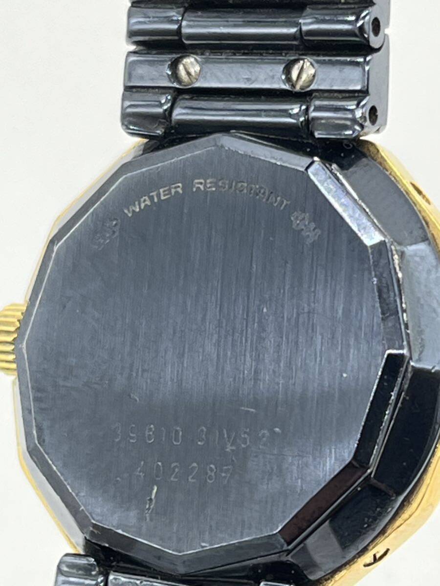 希少！Corum Admiral コルム アドミラルズカップ クォーツアナログ腕時計 レディース ブラック×ゴールド 電池切れ の画像5