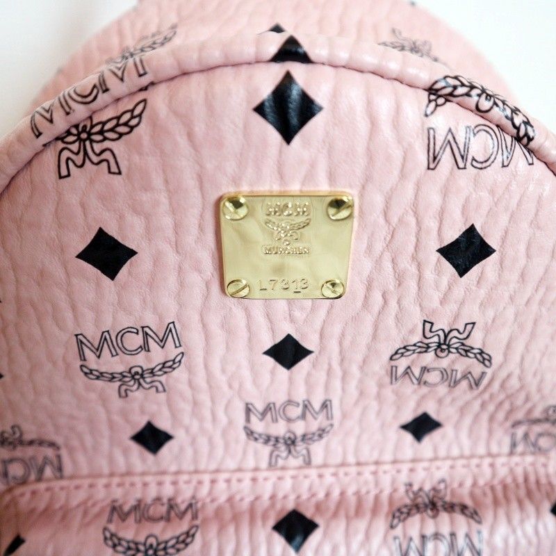 美品 MCM リュック ヴィセトス サイドスタッズ ソフトピンク 美品 MCM リュック ヴィセトス サイドスタッズ ソフトピンク