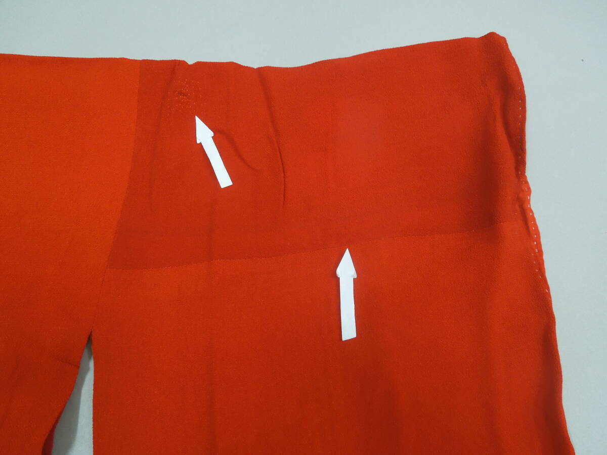 絹織物　古裂　古布　No28　縮緬　襦袢　赤無地　アンティーク　リメイク　パッチワーク　　　_この部分に接ぎ足しています。