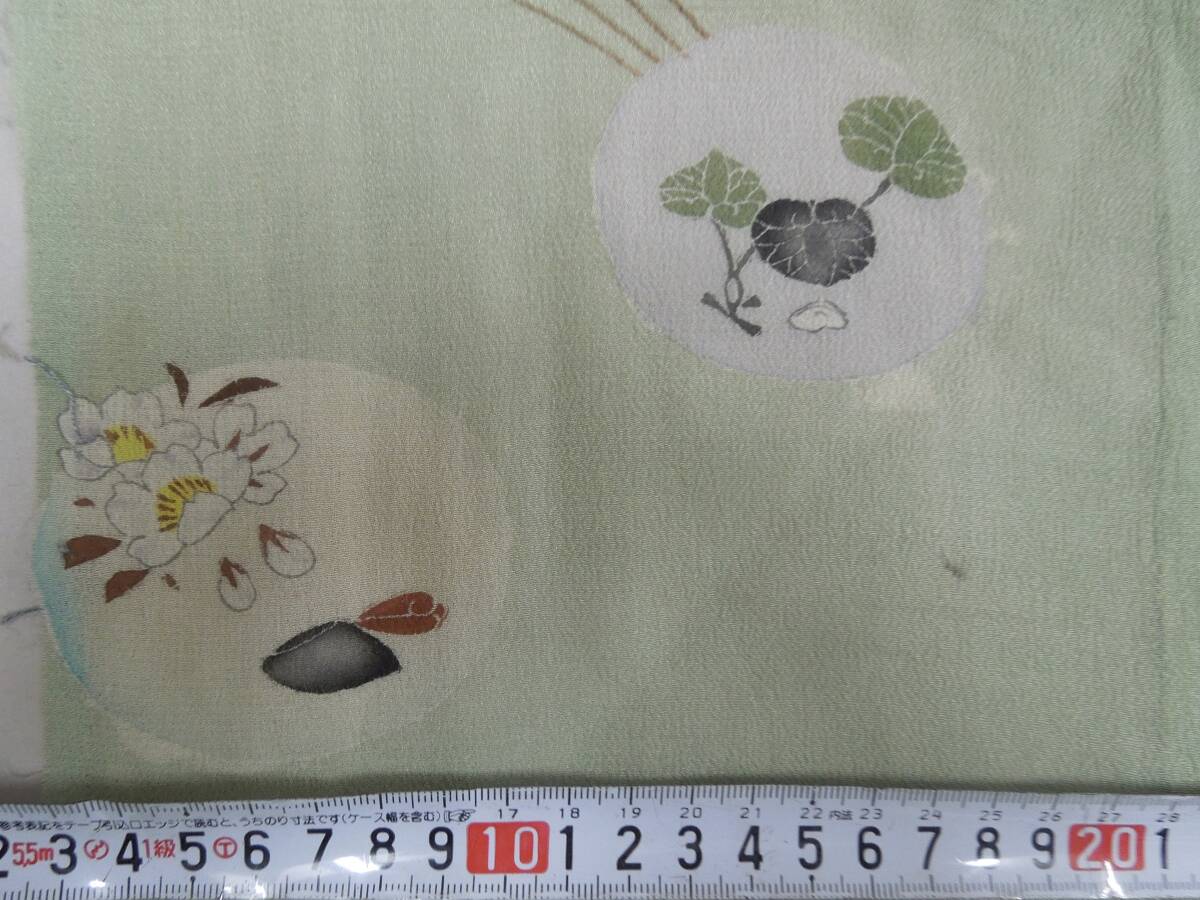 絹織物　古裂　古布　No32 時代裂　江戸縮緬 (1)扇面の図（２）鳥に梅に菊の図　解き物　端切れ　アンティーク　パッチワーク　　　_画像5