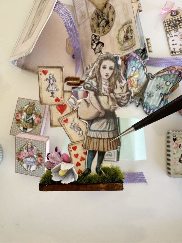 ミニチュアハンドメイド　Alice in wonderland mini art　diary　セット_画像8