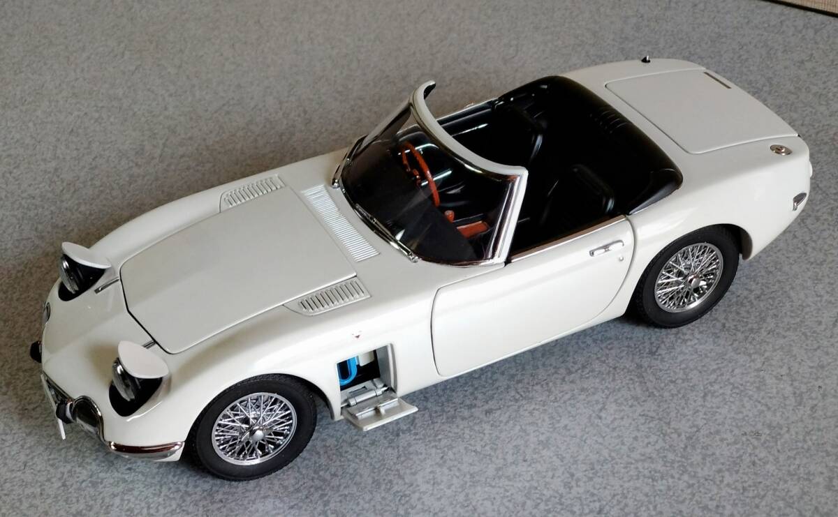 オートアート 1/18 Toyota 2000GT Cabriolet_画像10