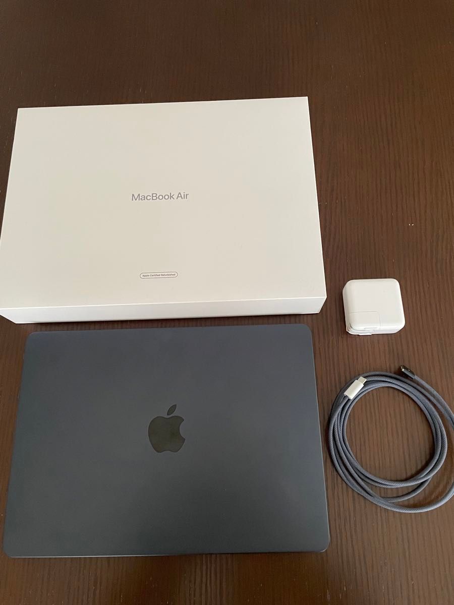 超美品 MacBook Air 13インチ M2 8GB SSD 256GB  ミッドナイト 2022 充放電9回 付属品付