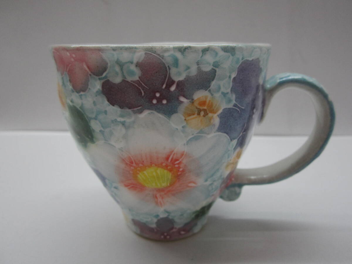 H0311-3H/ 工房ゆずりは 瀬戸焼 コーヒーカップ まとめ 計2点 ピンク ブルー 花柄 青_画像3