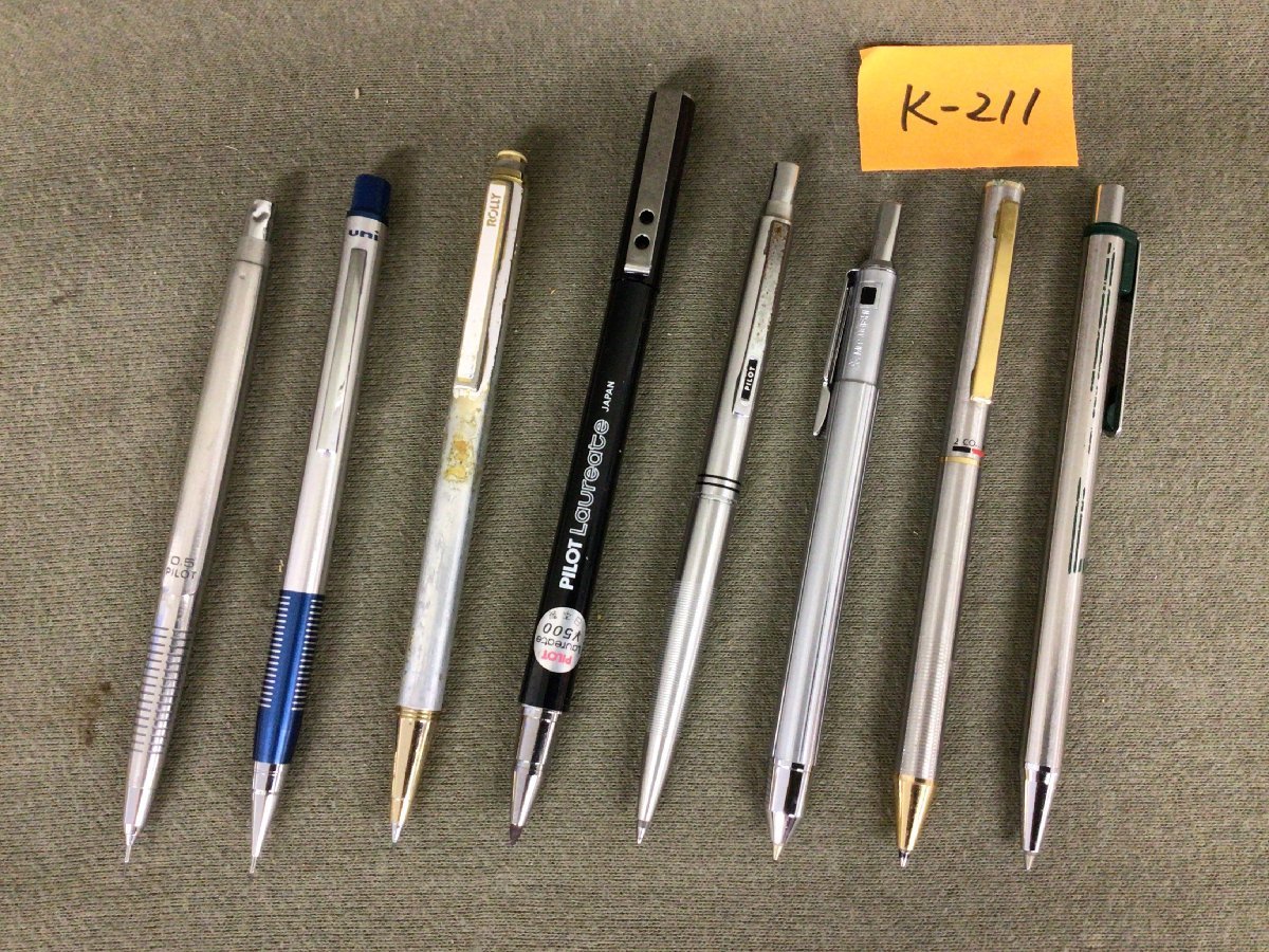 ★Ｋ―２１１★筆記具　シャーペン Uni パイロット ペンテル ROLLY 0.5mm/ボールペン パイロット 三菱 2色 トンボ 2色等 8点まとめて[60]_画像1