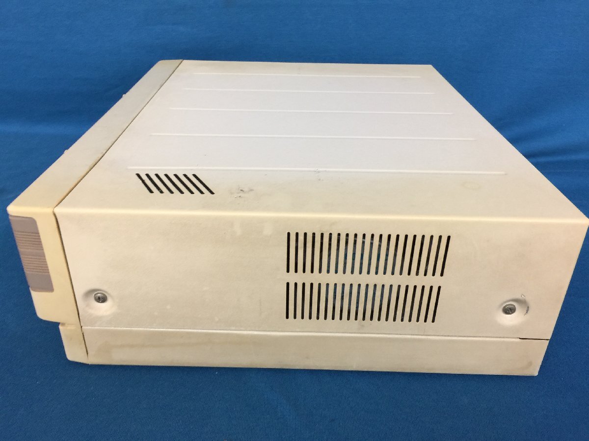 ★１２―０３６★デスクトップパソコン　NEC PC-8800シリーズ PC-8801mkⅡFR 本体とキーボードのみ 現状ジャンク品 通電のみ確認[140]_画像6