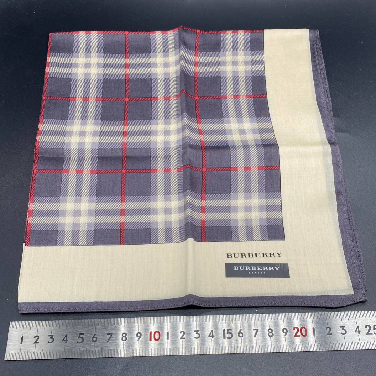 BURBERRY バーバリー ハンカチ　グレー　チェック　ライトベージュ　ふちグレー　no.37_画像1