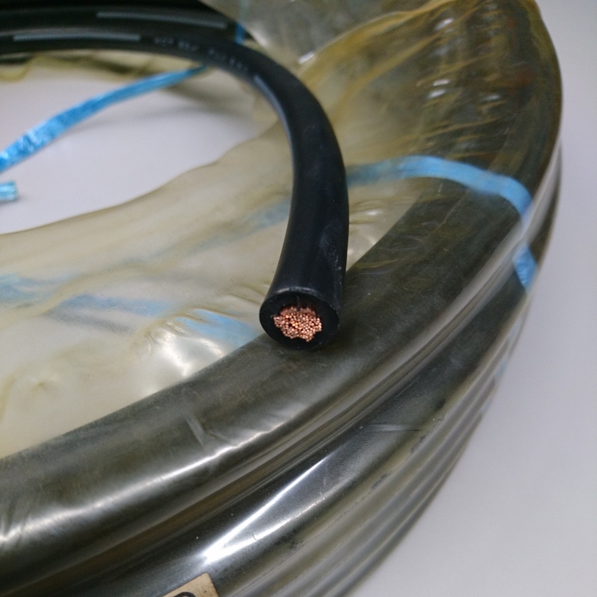 (送料込)富士電線 キャプタイヤケーブル WCT 22スケ(22sq) 黒色 20m(溶接用品 キャブタイヤケーブル)の画像2