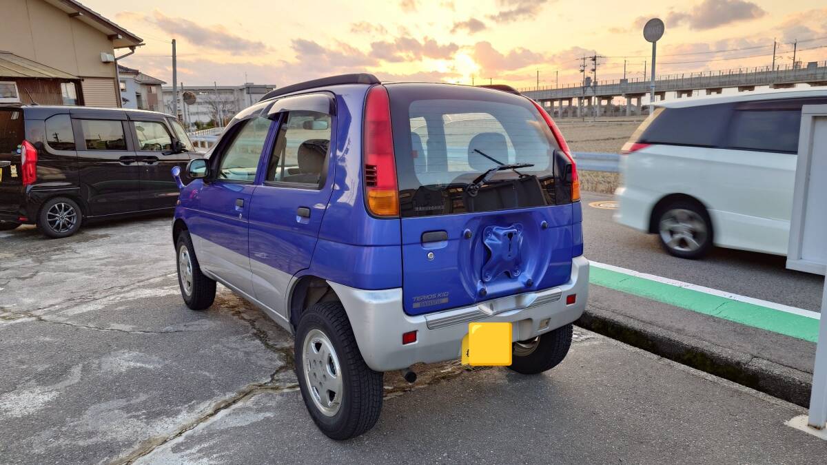 動画説明あり!石川県!走行距離わずか51000キロ!唯一無二!テリオスキッド 4WD CL 車検7年3月21日 スタッドレス付 センターデフロック_画像2