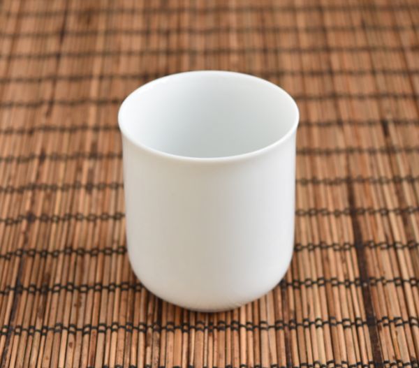 10個セット【高級白磁】薄手で上品　切立　まっしろ　湯飲み　湯のみ　フリーカップ　しろい 白い ホワイト 白い器　白い食器 白い陶器_画像5