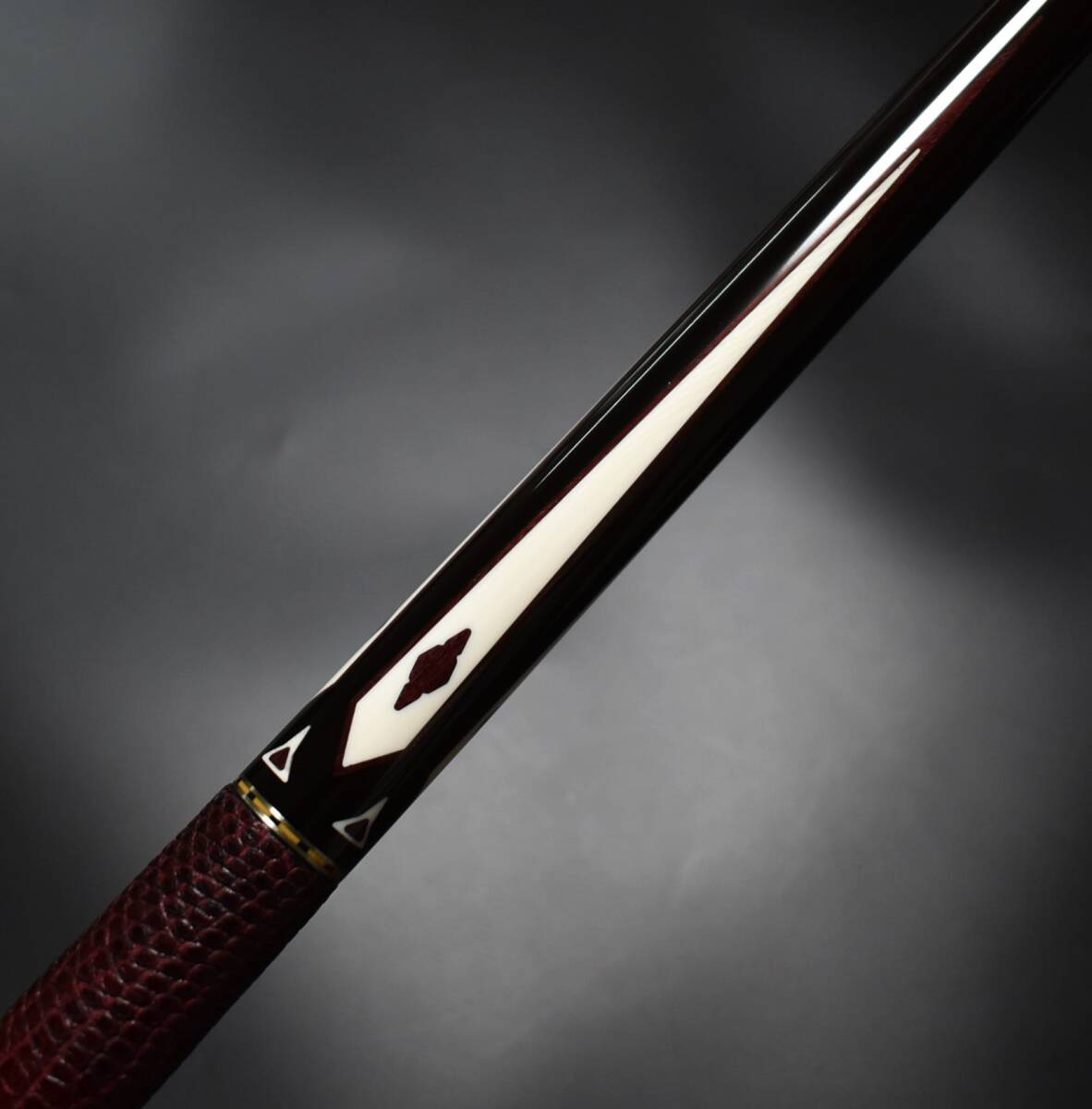 Yahoo!オークション - Schon Custom Cues 80' 4剣 リザード本革 Yahoo!オークション - Schon Custom Cues 80' 4剣 リザード本革