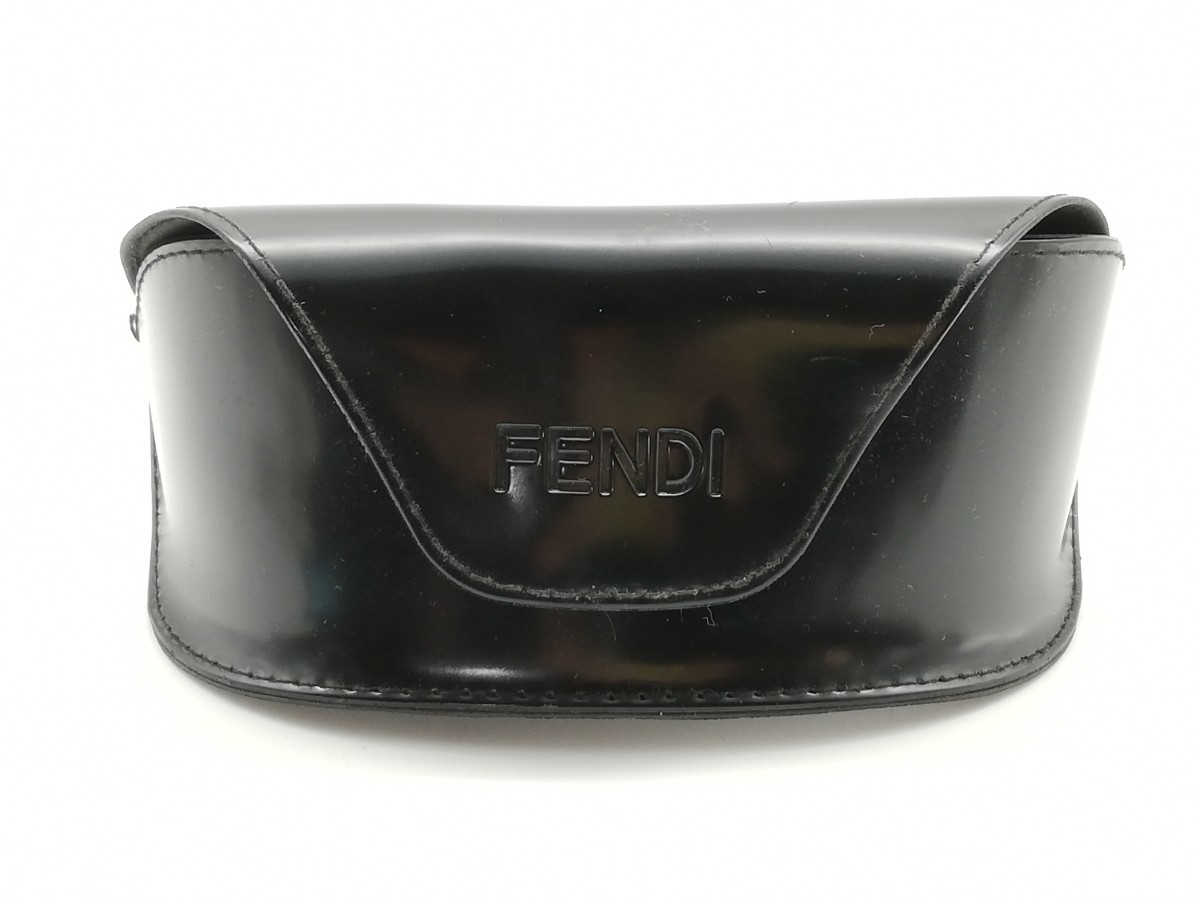 FENDI Fendi солнцезащитные очки FS5048K черный чёрный кожанный кейс имеется 