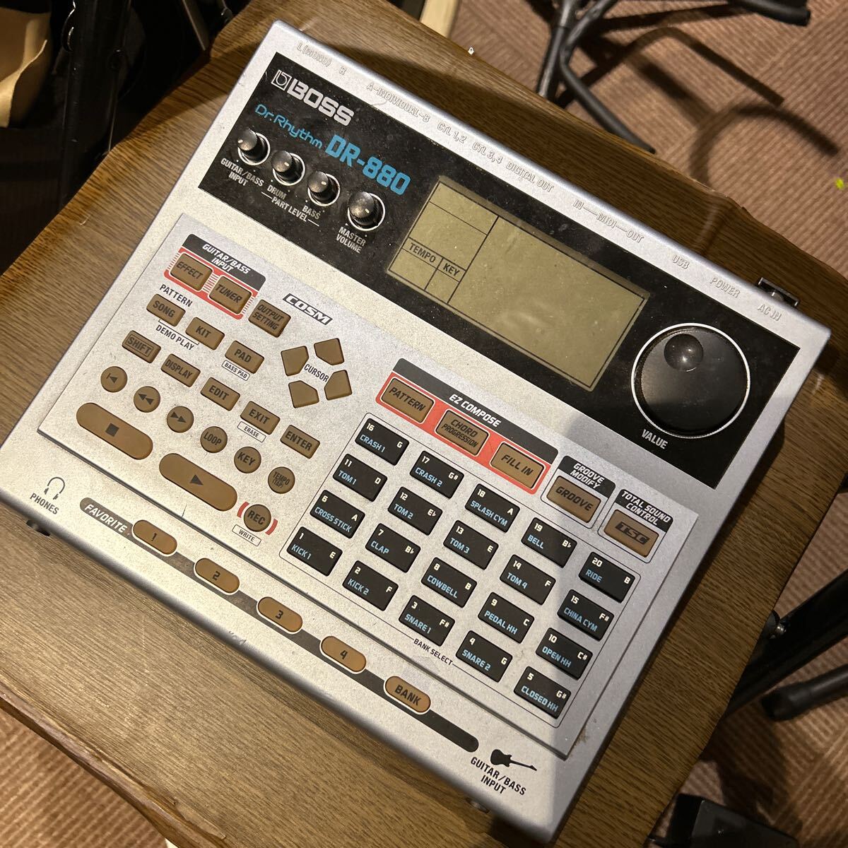 (326)BOSS rhythm machine DR-880 adaptor attached Roland