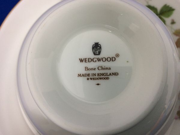 箱入り 未使用品 WEDGWOOD ウェッジウッド ワイルドストロベリー ティーカップ&ソーサー ペア 2客 ピオニー 洋食器 ブランド 管50189698_画像8