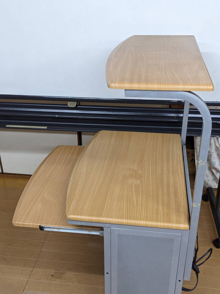 ! computer desk!PC desk! keyboard shelves! caster! rack 75cm width! sliding table attaching! convenience! using is good! bargain, Chance 