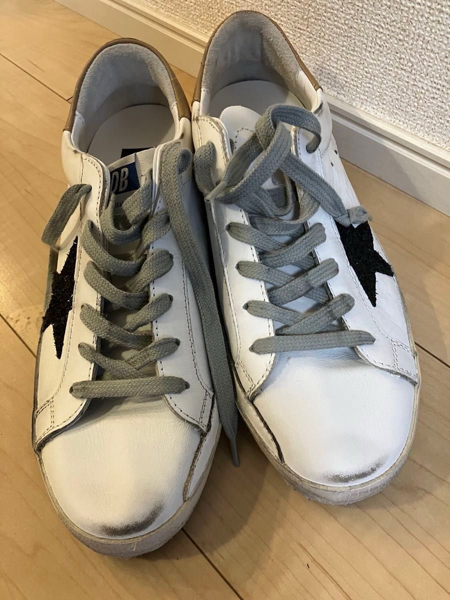未使用美品】golden goose スニーカー エイジング加工 黒星 未使用美品】golden goose スニーカー エイジング加工 黒星