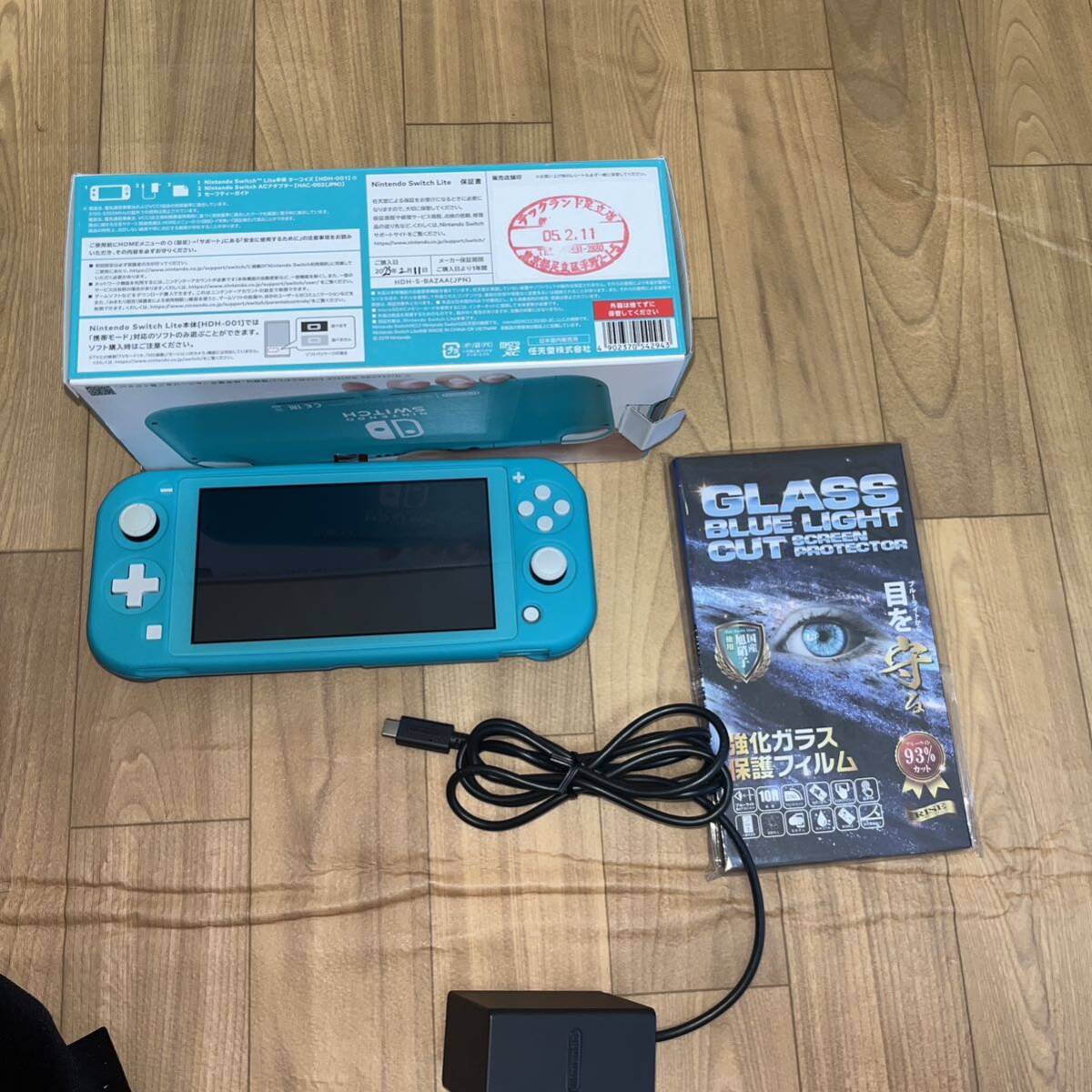 美品　任天堂　NINTENDO SWITCH LITE ターコイズブルー