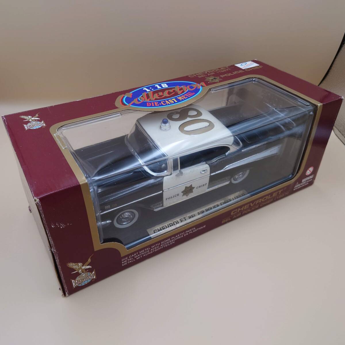 1/18 シボレーベルエア POLICE CHIEF 1957 Road Signature製ダイキャスト製ミニカー中古