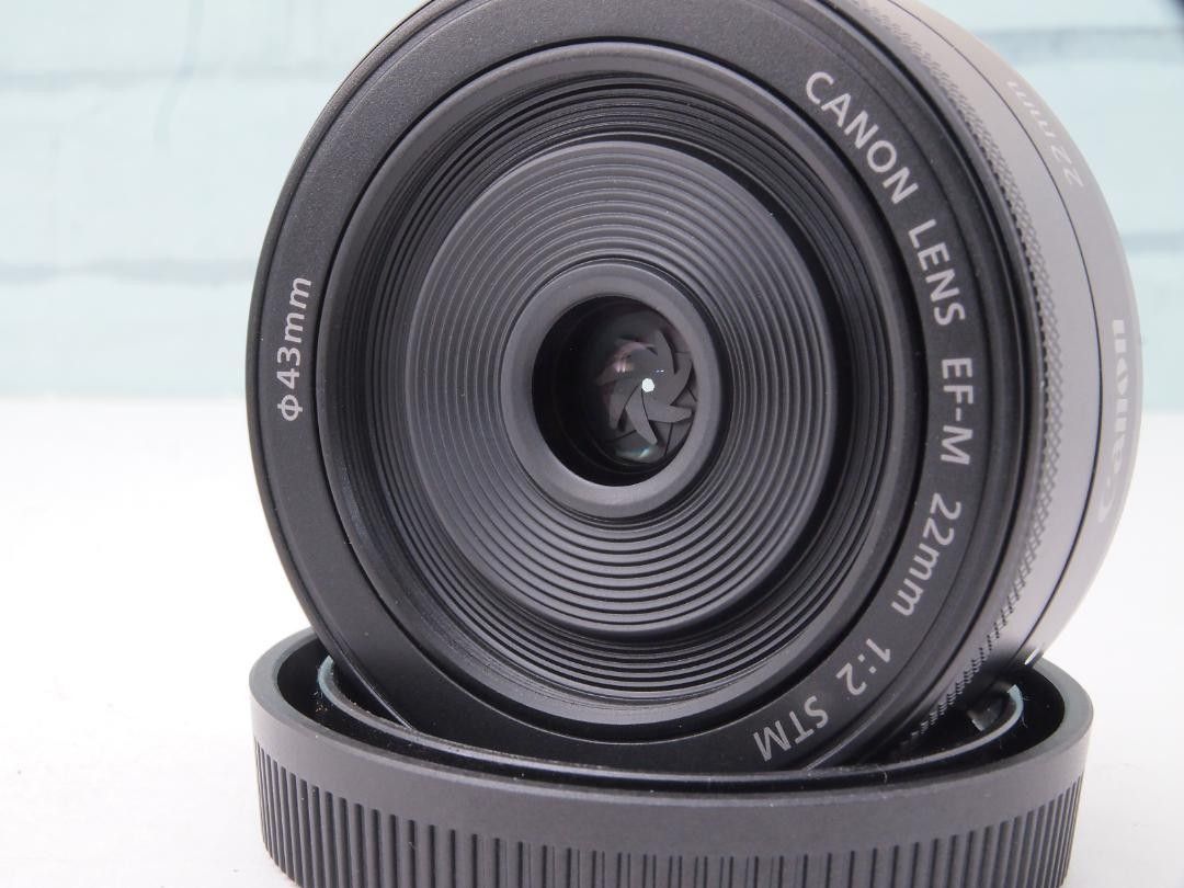 Canon キヤノン 超美品　EF-M 22mm F2 STM 単焦点レンズ　ミラーレス