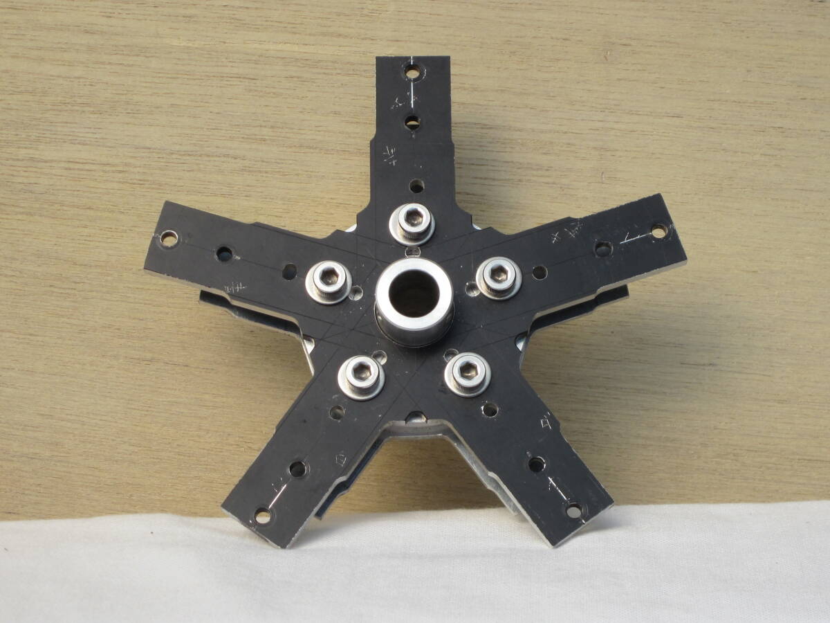 特製品 RCヘリ用 15㎜ マスト用ヘッド 5翅センターハブ.トップ 特製品 RCヘリ用 15㎜ マスト用ヘッド 5翅センターハブ.トップ