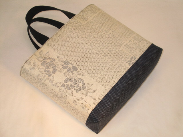  old cloth silk white Ooshima pongee floral print . made bag 