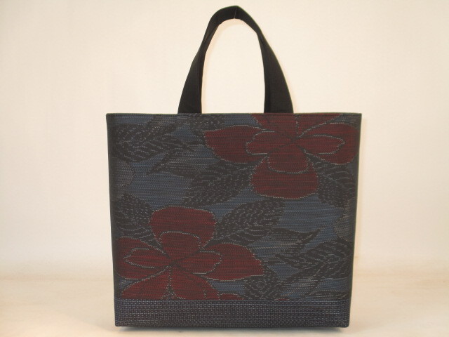 古布　正絹大島紬花柄で作ったバッグ_画像1