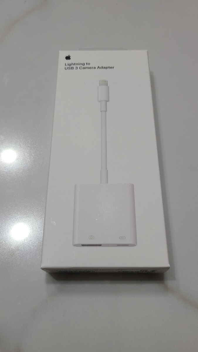 送料無料 新品未使用未開封 アップル 純正 Apple純正 Lightning - USB 3カメラアダプタ (MKOW2AM/A) Lightning to USB 3 Camera Adapter