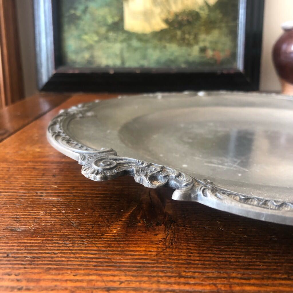 フランスアンティーク＊＊装飾加工の縁取りのエタンプレート・ピューター皿・錫製皿＊＊美しいロカイユ模様の縁取りの珍しいプレートの画像5