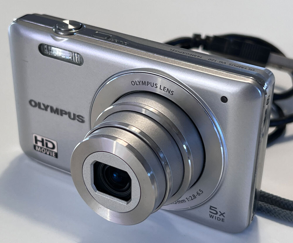 オリンパス OLYMPUS VG-120 デジタルカメラ USBコード、電池付き 動作確認品_画像1