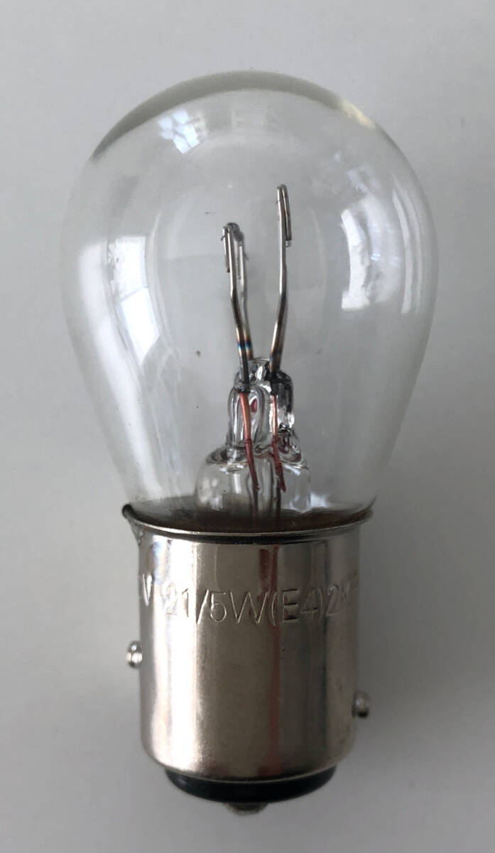  клапан(лампа) прозрачный булавка угол 180° уровень другой двойная лампа 12V 21/5W