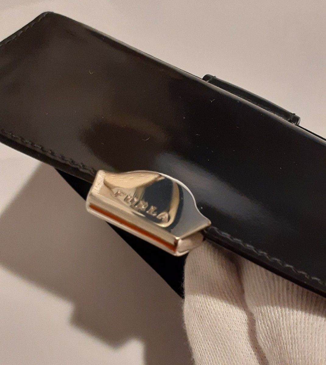 FURLA   フルラ  二つ折り財布  エナメル 小銭入れあり   レディース   コンパクト 薄型 イタリア製