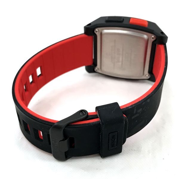 NIXON ニクソン K.I.S.S BASE TIDE 腕時計 クオーツ デジタル スクエア 四角 ブラック レッド コレクション 電池交換済み 動作確認済みの画像5