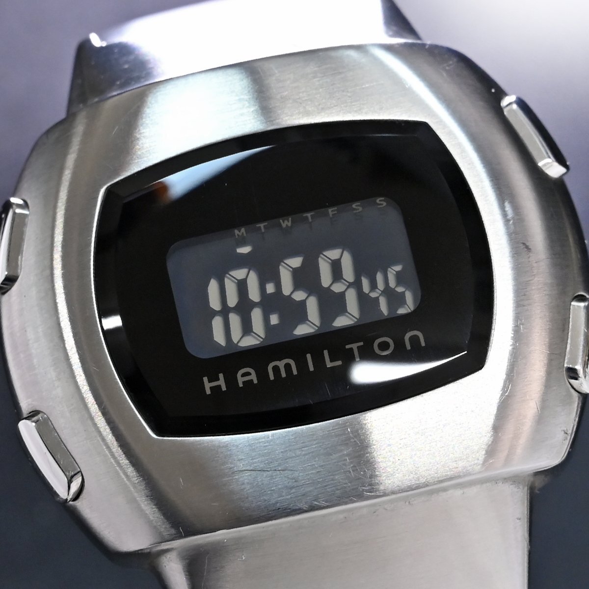 本物 美品 ハミルトン 極希少 MIB パルサー復刻 メン・イン・ブラック2 メンズウォッチ 男性用腕時計 純正ブレスレット HAMILTON_画像3