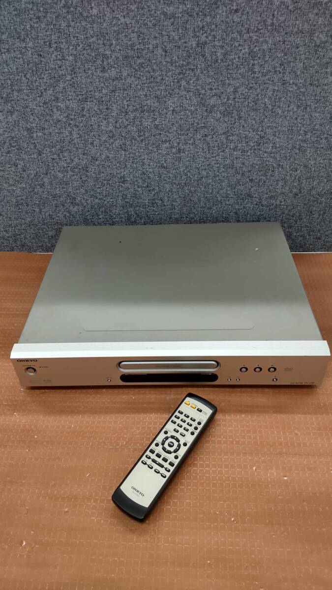 0603k2604 ONKYO DVDプレーヤー DV-L55 2006年製の画像1