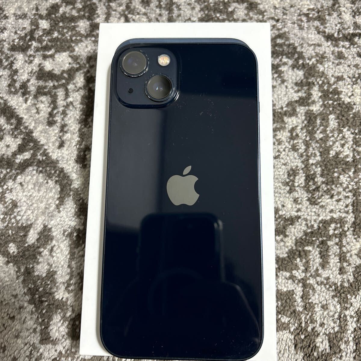 Apple iPhone13 アップル　アイフォン　ミッドナイト SIMフリー _画像4