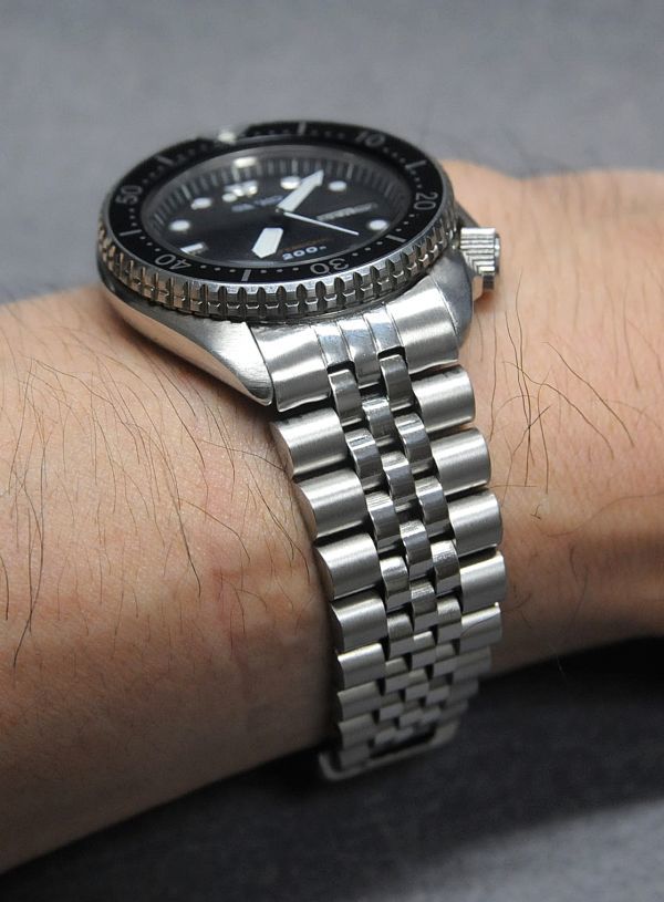 腕時計ベルト 18mm シルバー ジュビリー 弓カン ステンレス_イメージ（時計は付属しません）
