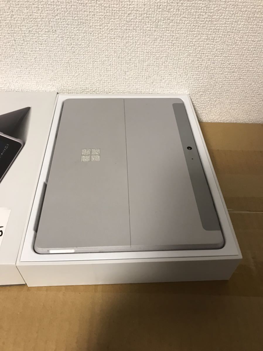 61 Microsoft Surface Go / Model:1824 CPU: Pentium 4415Y/ メモリー8GB/ の画像5