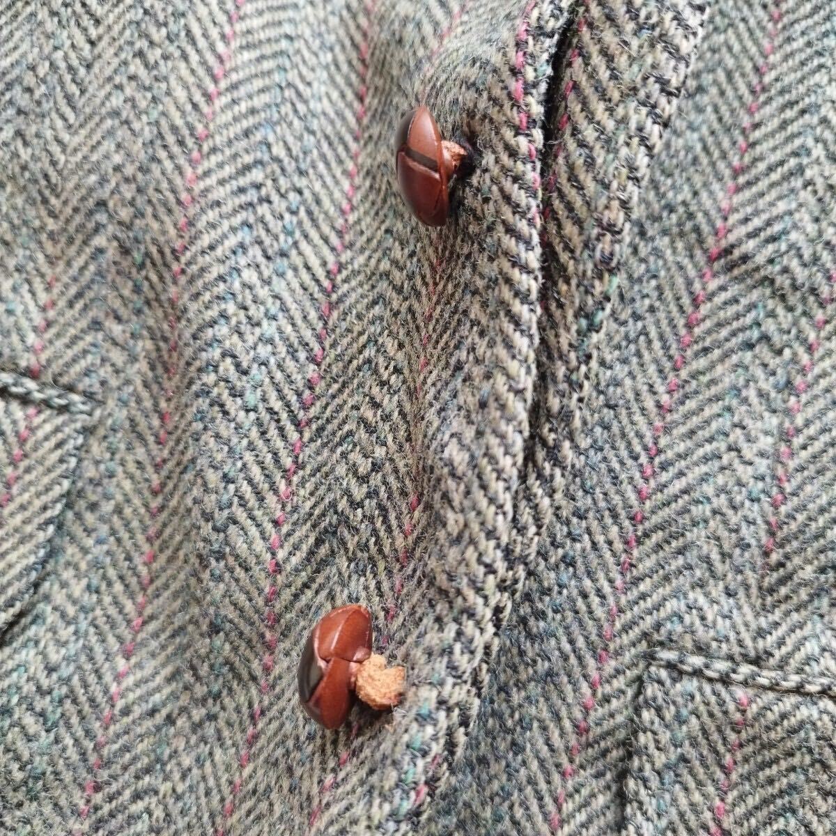 Gennine ROYAL TOKYO Harris Tweed ハリスツイード テーラードジャケット カーキ くるみボタン 2B ヘリンボーン 背抜き 裏地総柄の画像3