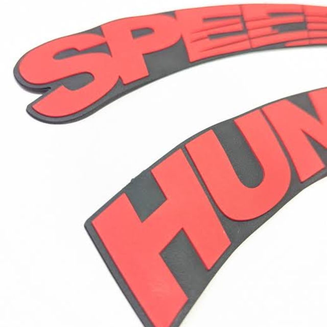 I タイヤデカール SPEED HUNTERS レッド タイヤステッカー スピードハンターズ ホワイトレター 本格ラバーロゴデカール 4本上下フルセット_画像3