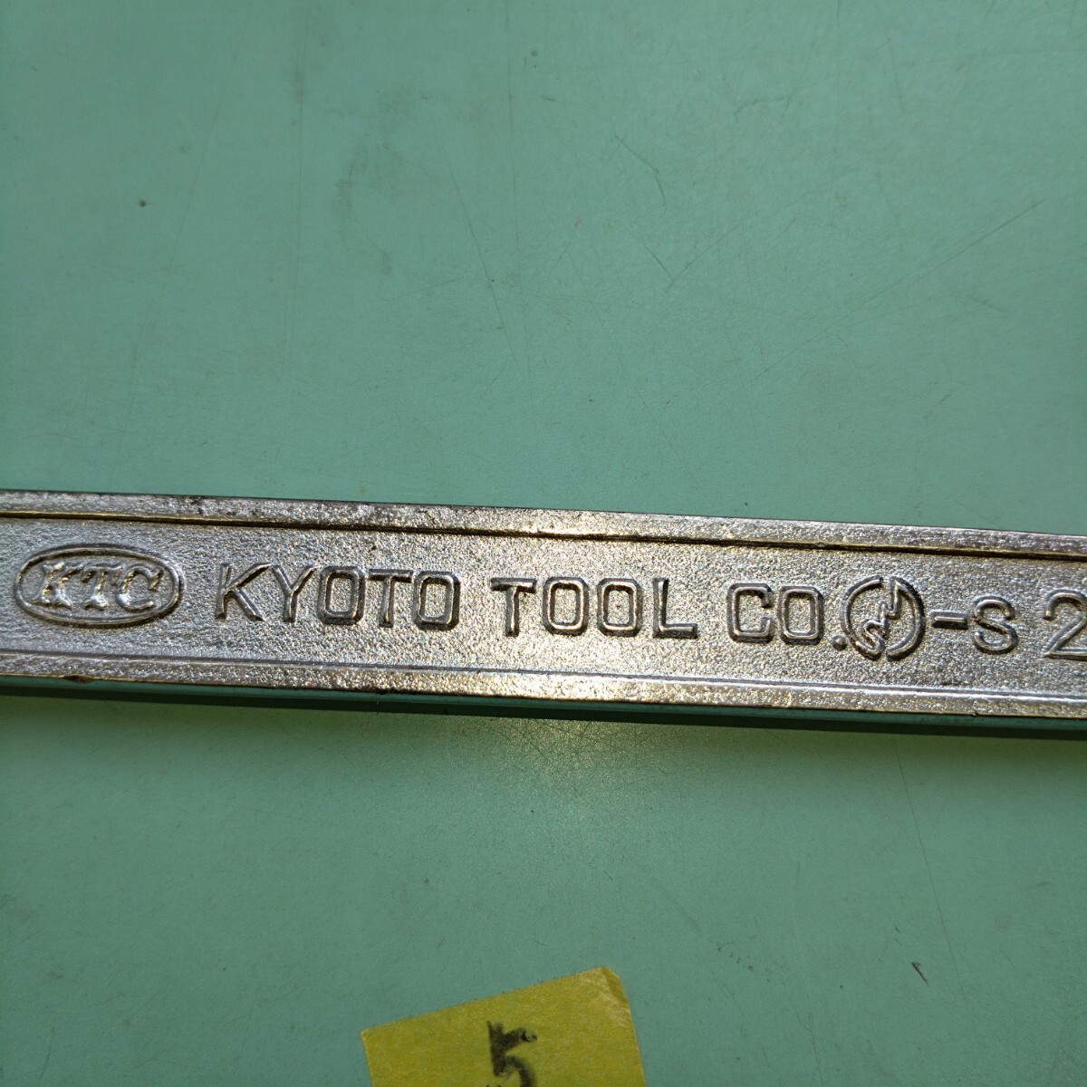 KTC 両口 スパナ 21mm x 23mm 日本製 全長20.5cm Made in Japan 工具 DIY NICKEL CHROME VANADIUM ⑤_画像2