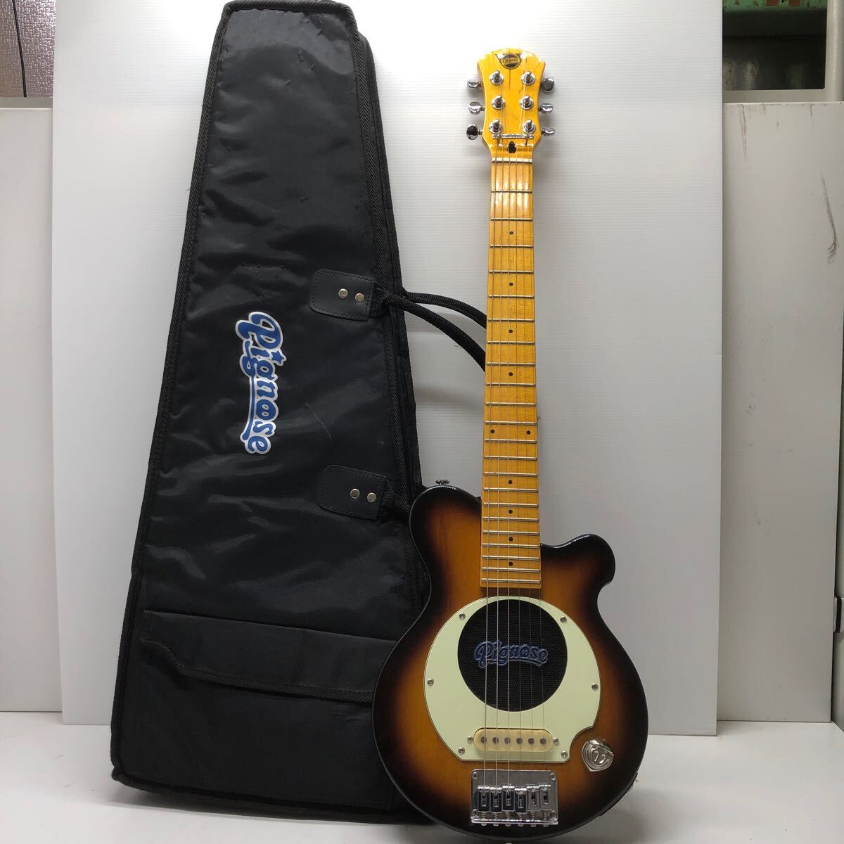 【現状品】Pignose ピグノーズ スピーカー内蔵エレキギター ミニギター ケースあり 03081504_画像1