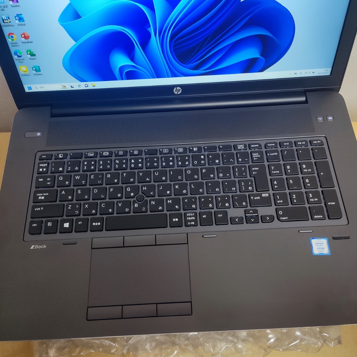 i7 6700HQ супер XEON v5/32GB память /gtx980M такой же и т.п. quadro/workstation mobile HP/office2021,win11/SSD nvme/17 дюймовый большой экран 